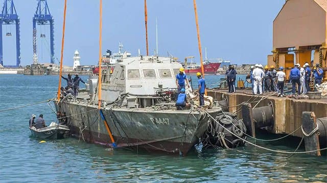 Sri Lanka Navy recovers Fast Attack Craft P 4447 after salvage operation