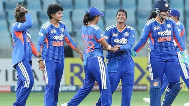 India refuse to accept Women's Asia Cup from Pakistani ACC president
