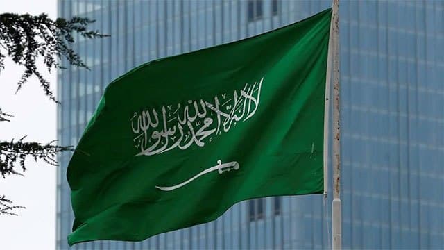 Saudi Arabia issues wide-ranging security alerts after week of strikes