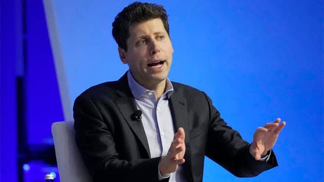OpenAI boss says world 'right to be afraid' but 'should trust' AI firms