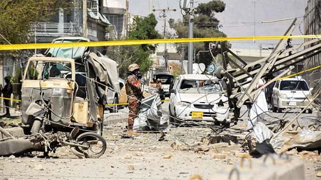 Suicide attack kills 16 near mosque in northwest Pakistan police compound