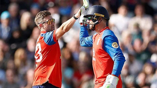 England return to T20 top spot after latest thrashing of Sri Lanka