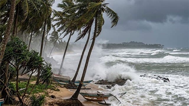 ‘Red’ warning issued for strong winds, rough seas in Bay of Bengal