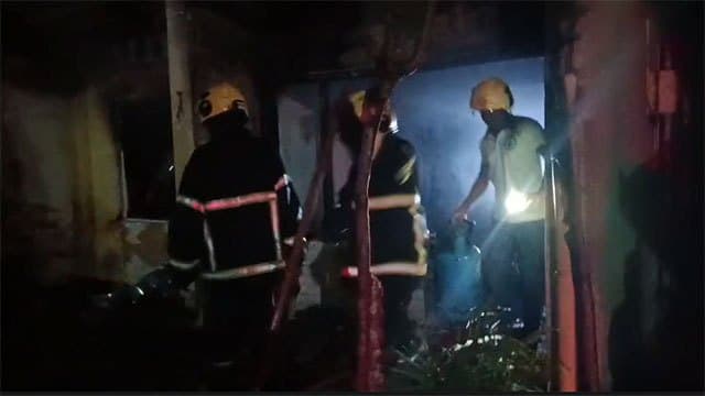 Three injured as fire breaks out at Soysapura flats