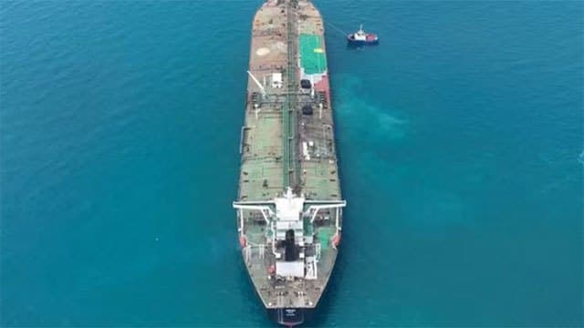 Oil prices edge lower as Iran says it is open to diplomacy to end the war