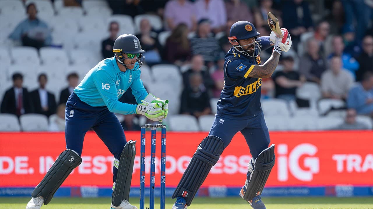 Sri Lanka post 321/6 against England in second ODI