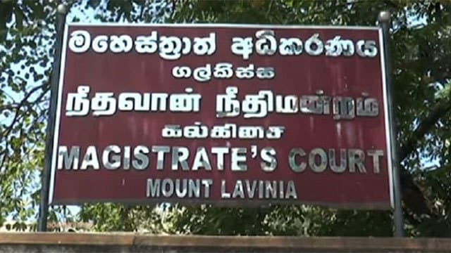 Two suspects from rival criminal gangs clash inside Mount Lavinia Court