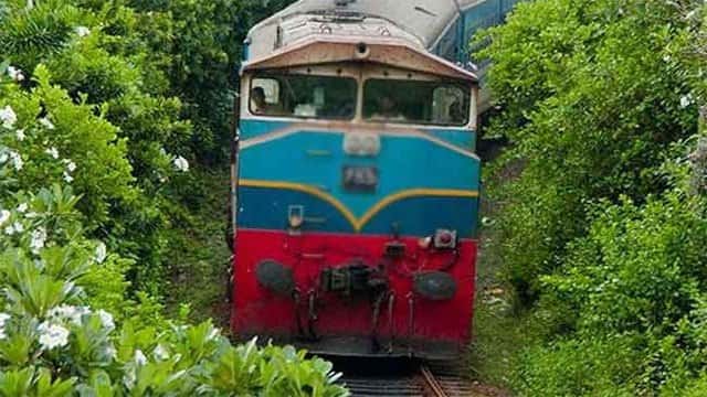 Train services between Colombo and Peradeniya to resume on October 2