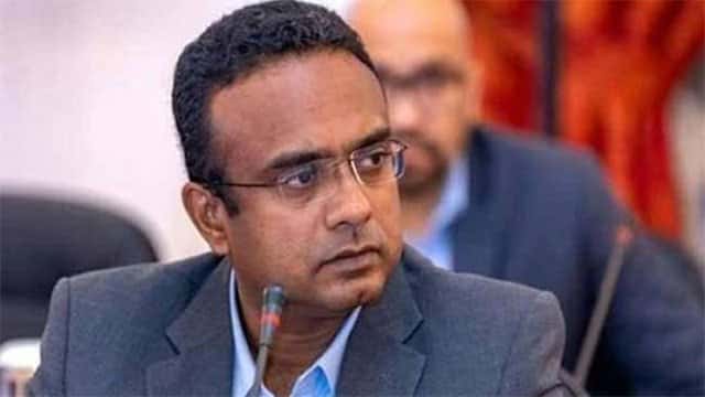 Ex-minister Manusha Nanayakkara arrives at Bribery Commission