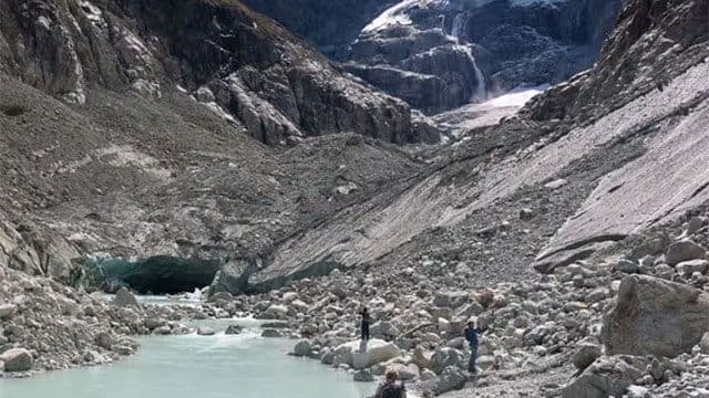 Swiss glaciers lose more than 5% of ice after record heatwave