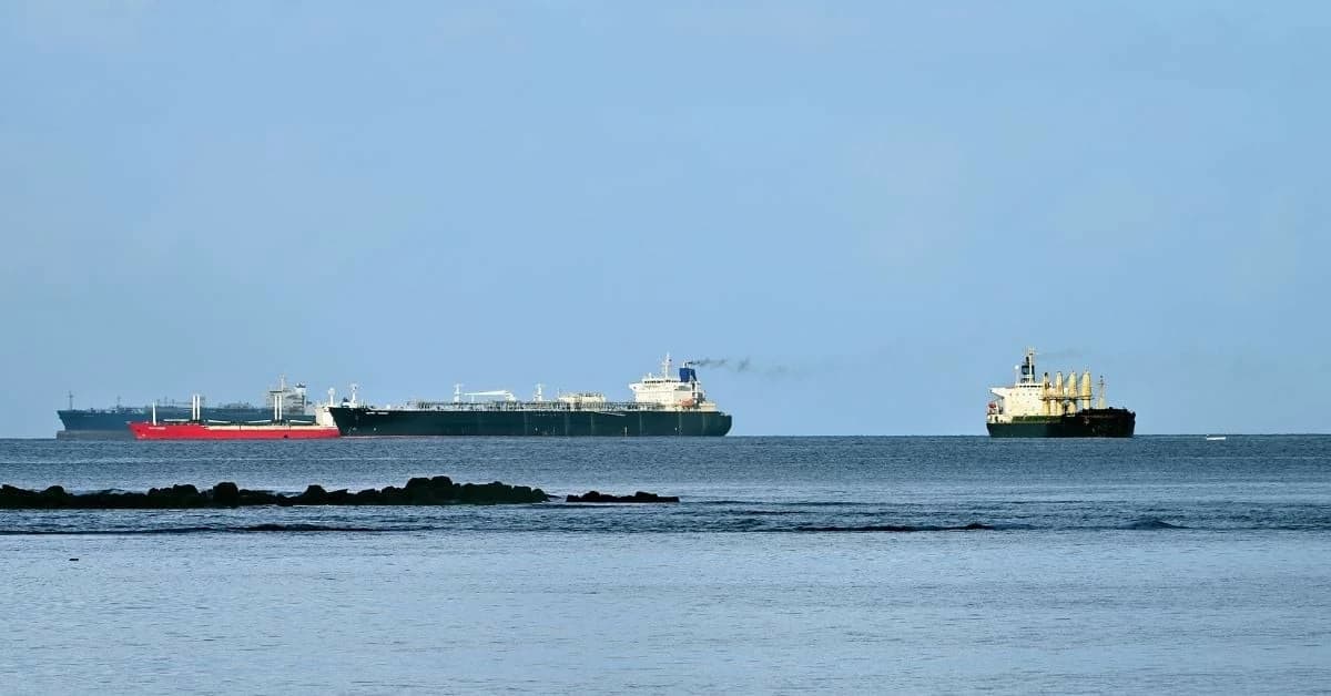 Iranian oil tankers stranded off Sri Lanka amid US sanctions pressure