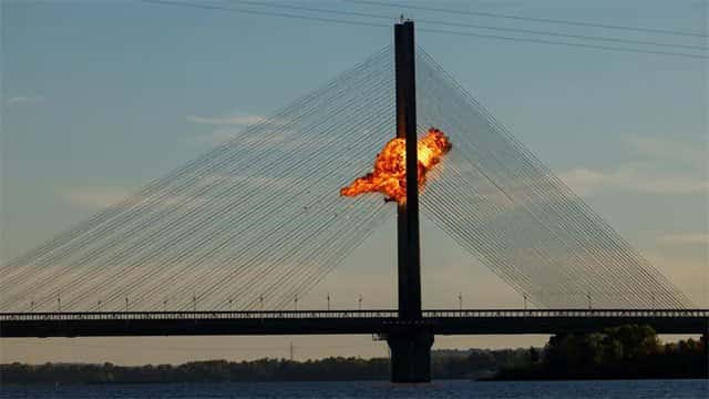 Russia strikes second major bridge in Kyiv, mayor says