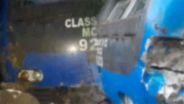 Peradeniya-Colombo train derails after crashing with fallen earth