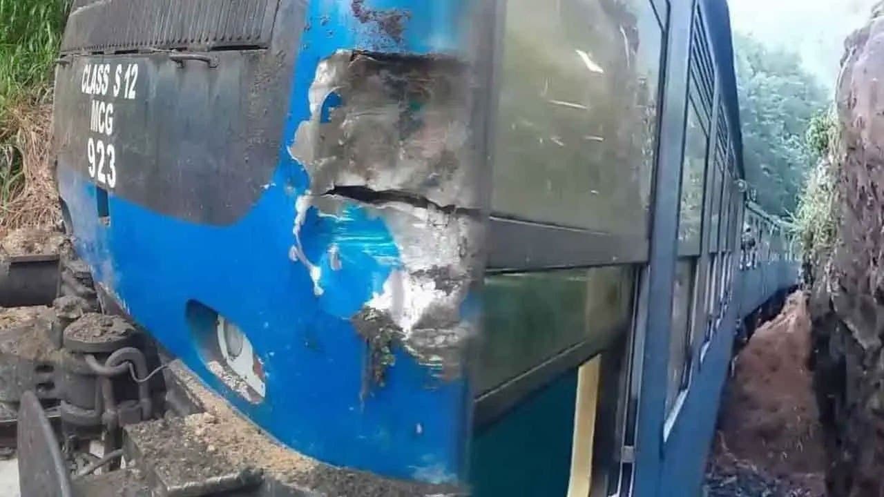 Train services between Rambukkana and Peradeniya to resume today
