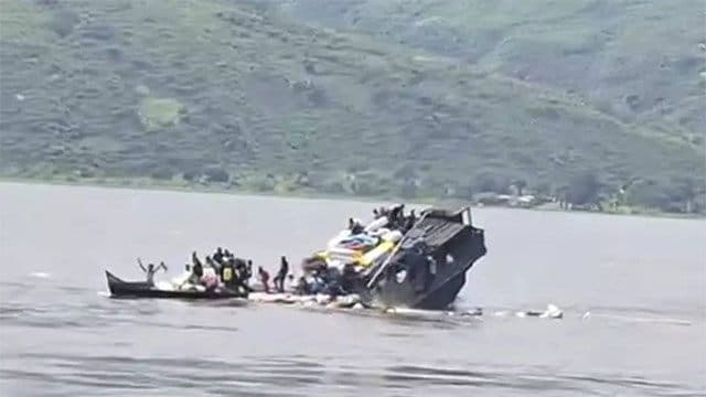 At least 22 dead after two boats collide on Congo river, official says