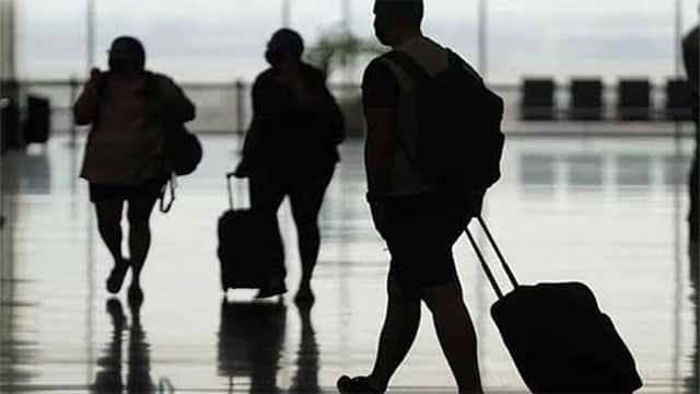Over 211,000 Sri Lankan workers depart for foreign employment in first 9 months