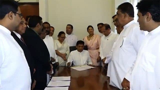 Opposition signs no-confidence motion against Speaker