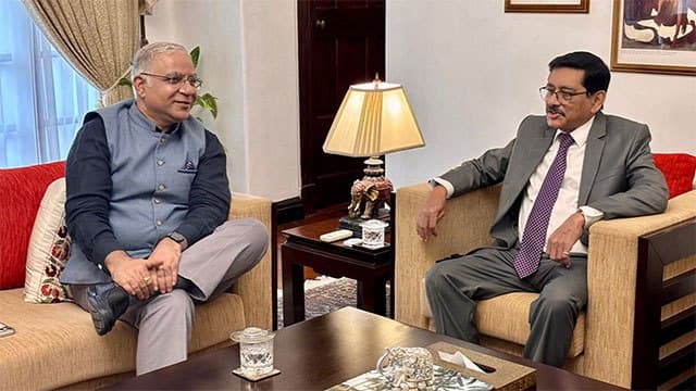 Indian High Commissioner holds discussions with CBSL Governor