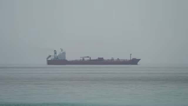 Oil falls on hopes Russia-Ukraine energy ceasefire will boost supplies