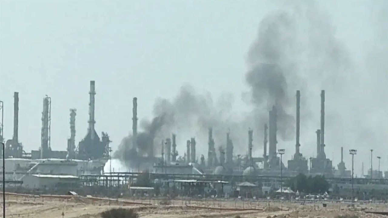 Yemen's Houthis vow more attacks on Saudi airports, oil facilities after Aramco HQ hit
