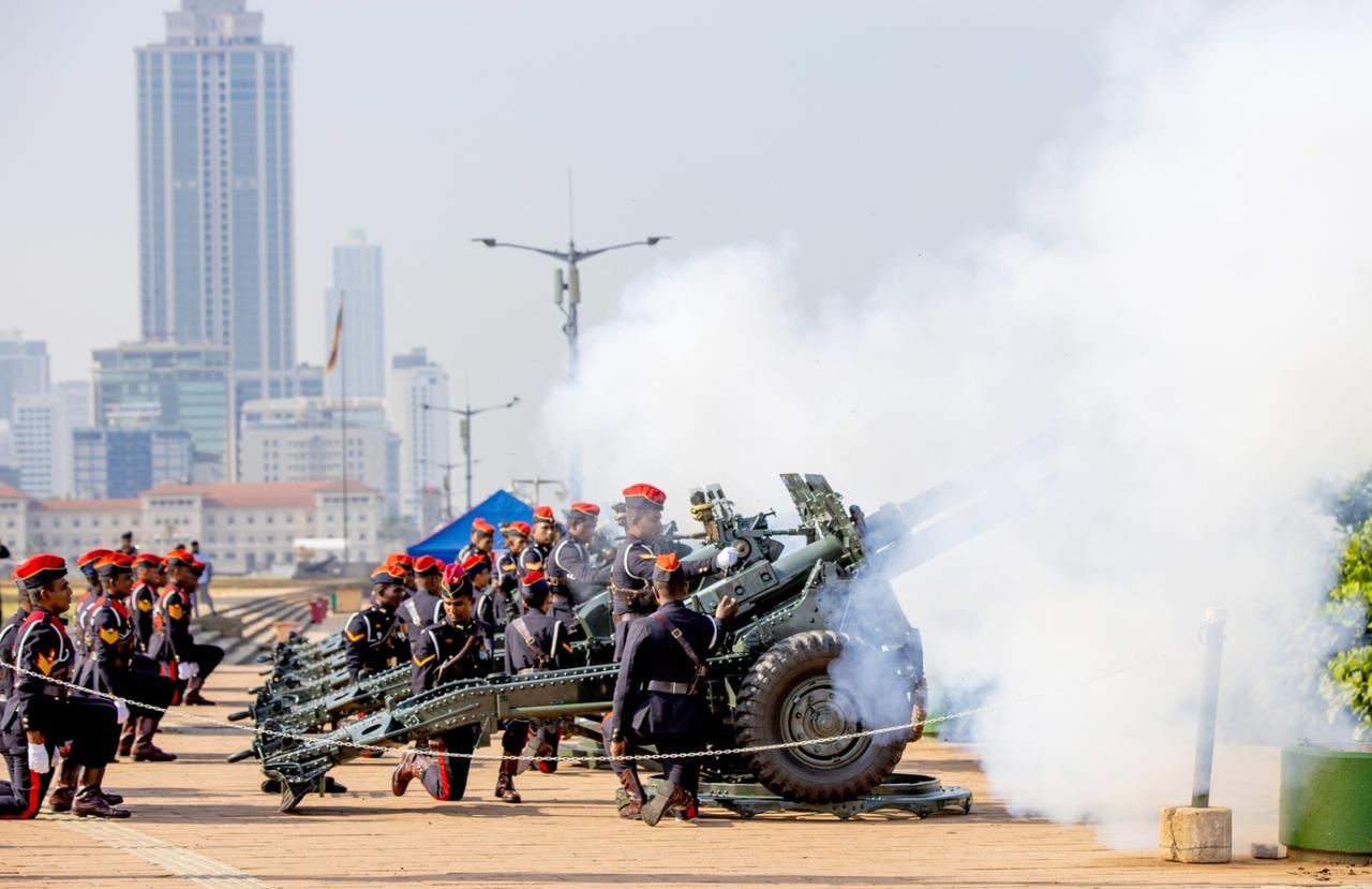 Ceremonial welcome for Vietnam President…