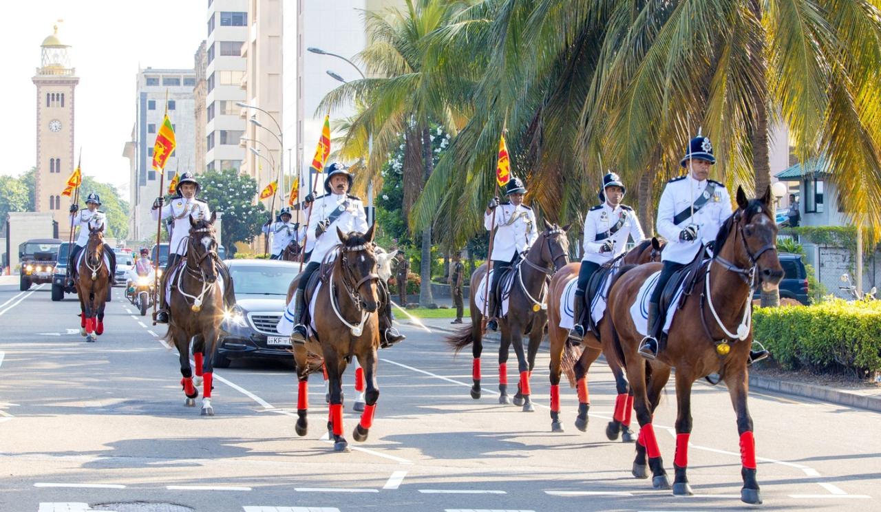 Ceremonial welcome for Vietnam President…