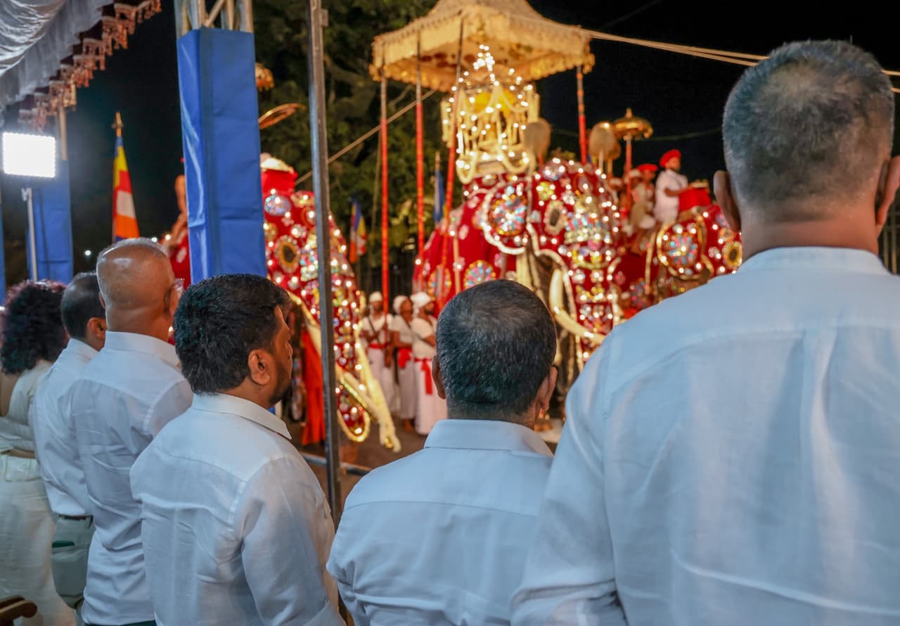 President joins historic Randoli Perahera…