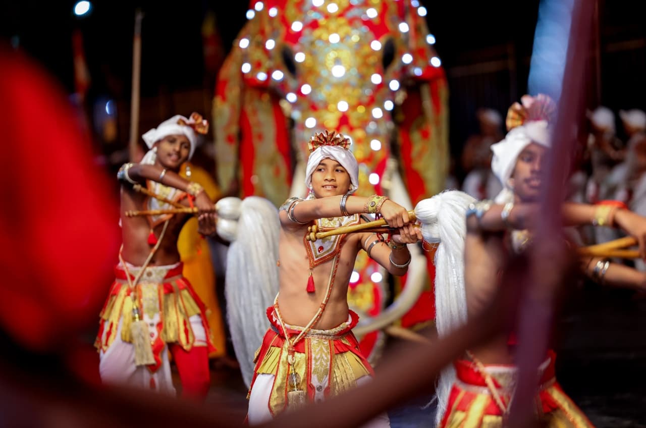 President joins historic Randoli Perahera…