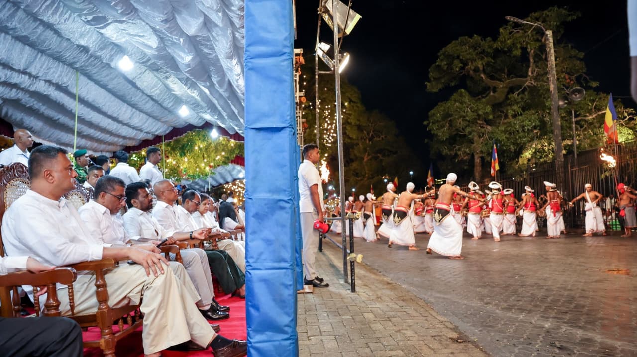 President joins historic Randoli Perahera…
