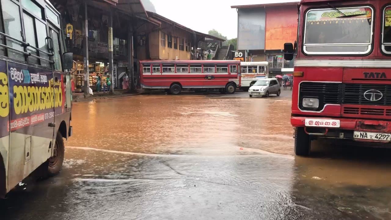 Nawalapitiya bus stand flooded…