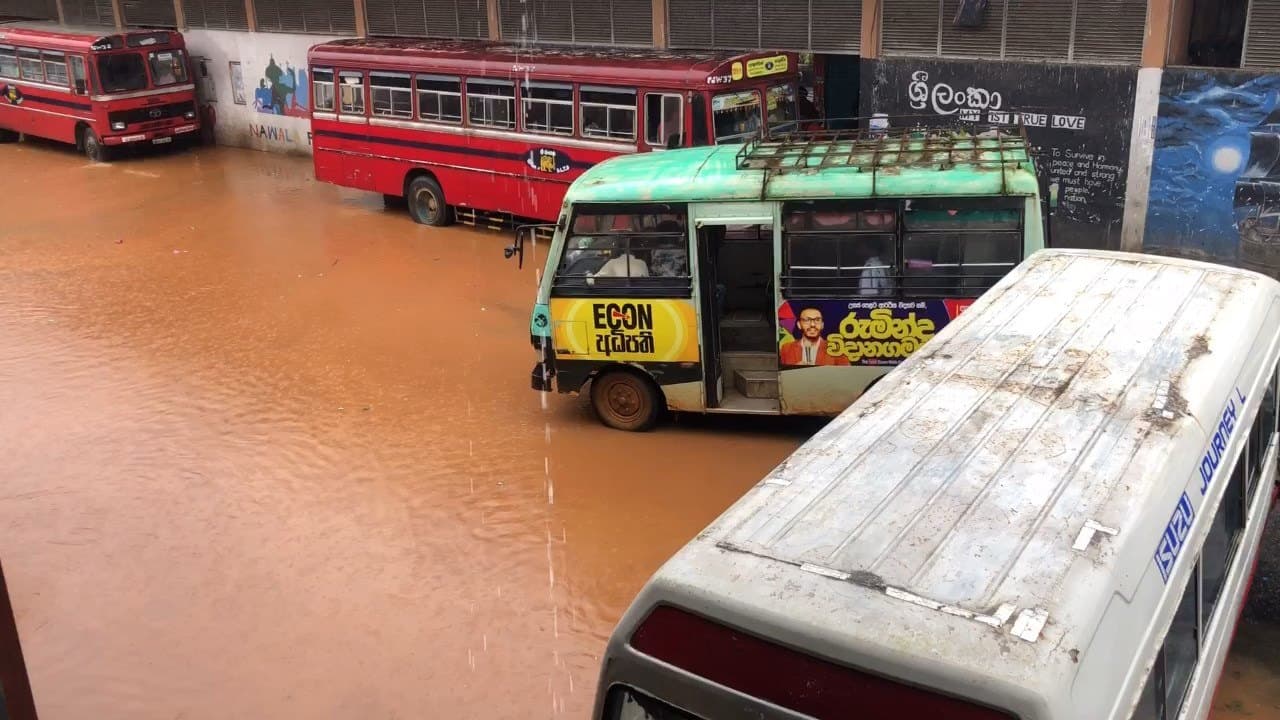 Nawalapitiya bus stand flooded…