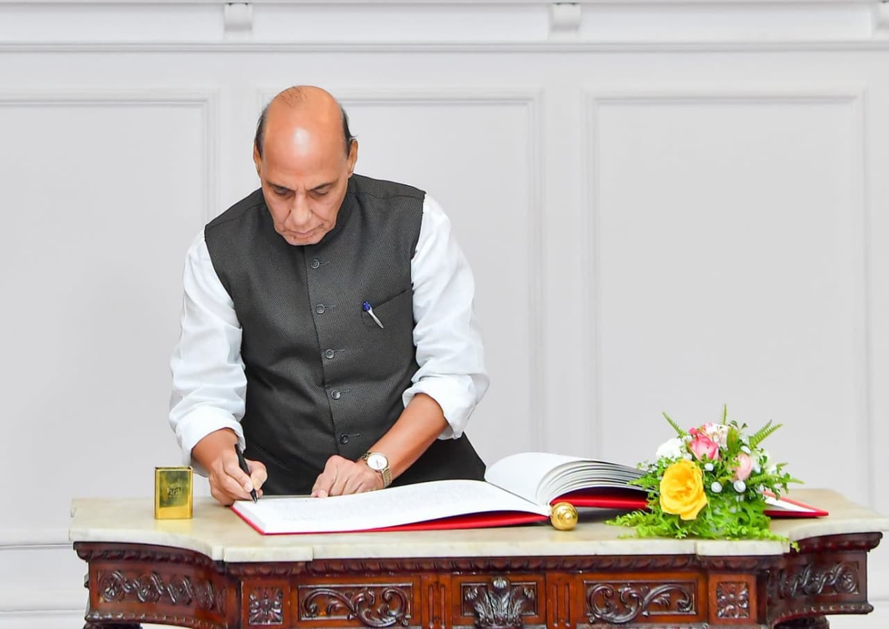 Indian Defence Minister meets President Anura Kumara…