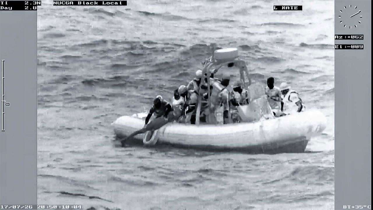 Navy rescues fisherman off Pothuvil…
