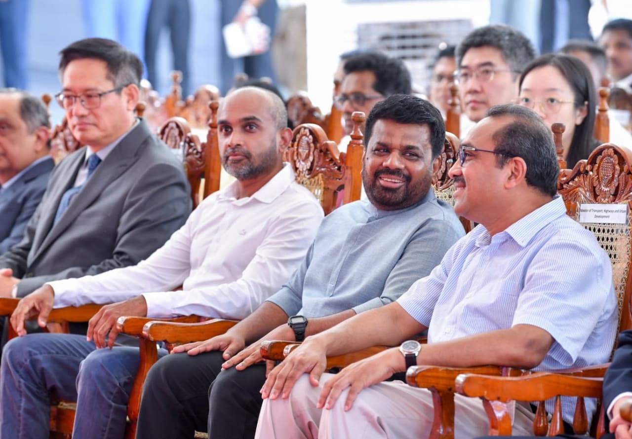 New Metro buses deployed to ease Colombo traffic...