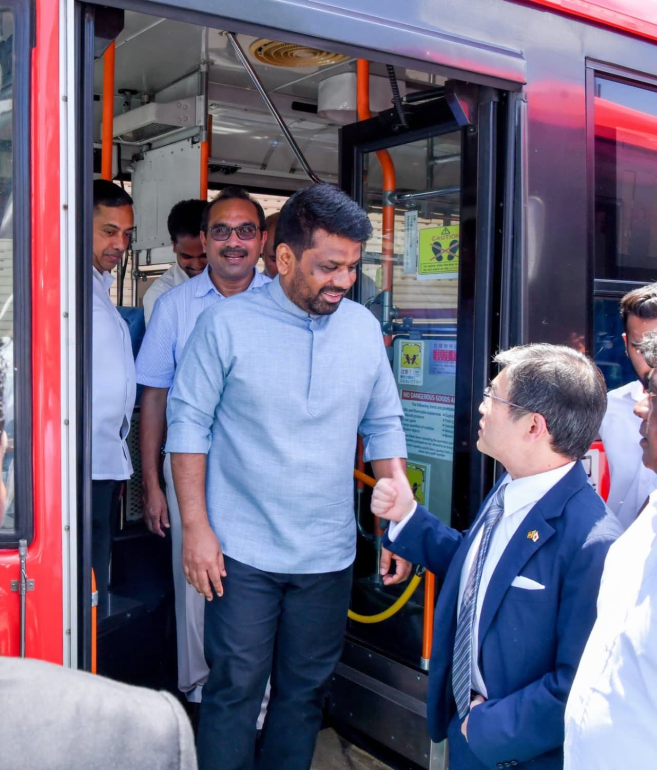 New Metro buses deployed to ease Colombo traffic...