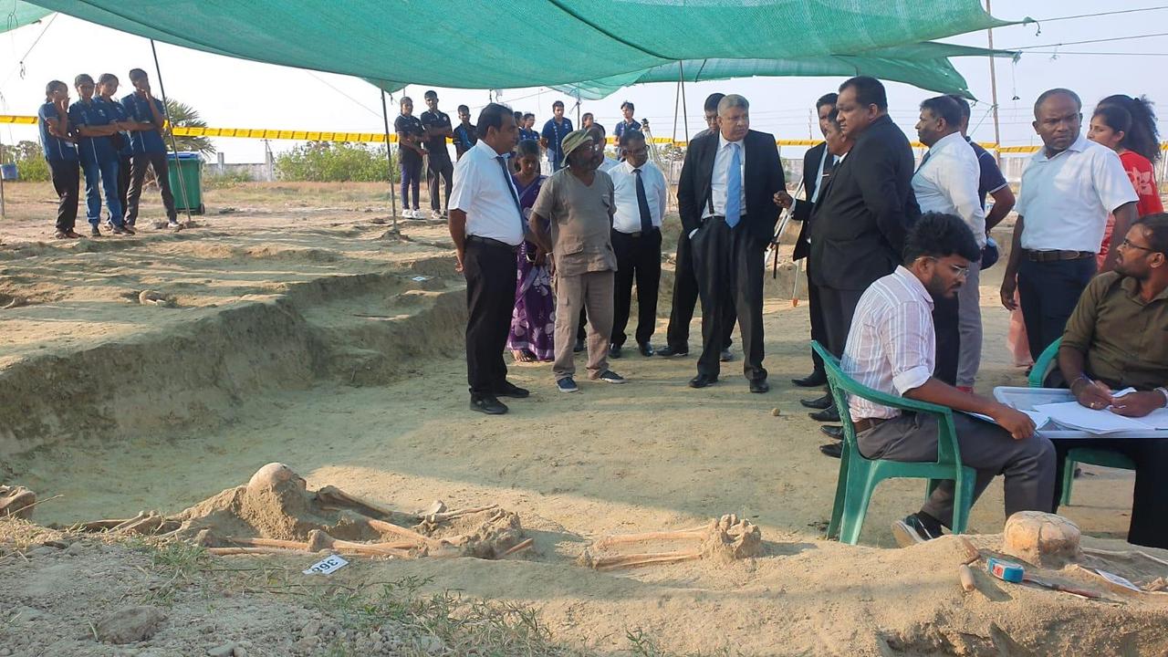 Justice Minister inspects Chemmani mass grave...