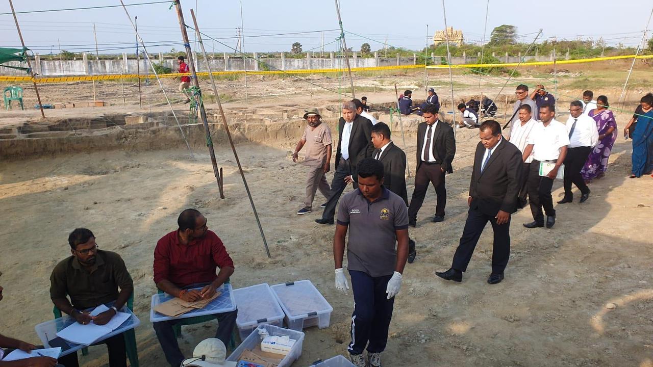 Justice Minister inspects Chemmani mass grave...