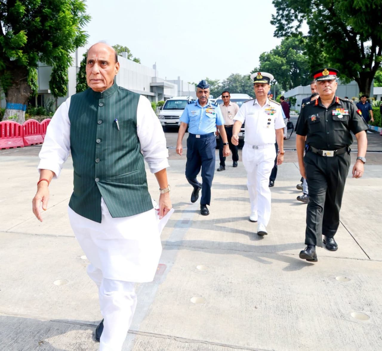 Indian Defence Minister in Sri Lanka…