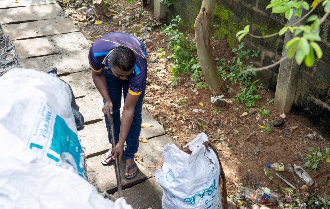 PM joins dengue prevention drive in Kottawa…