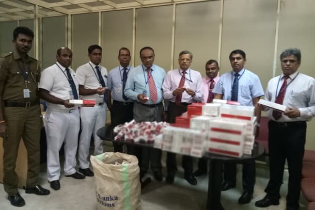 Lankan held at BIA with foreign cigarettes worth over Rs 1 Mn