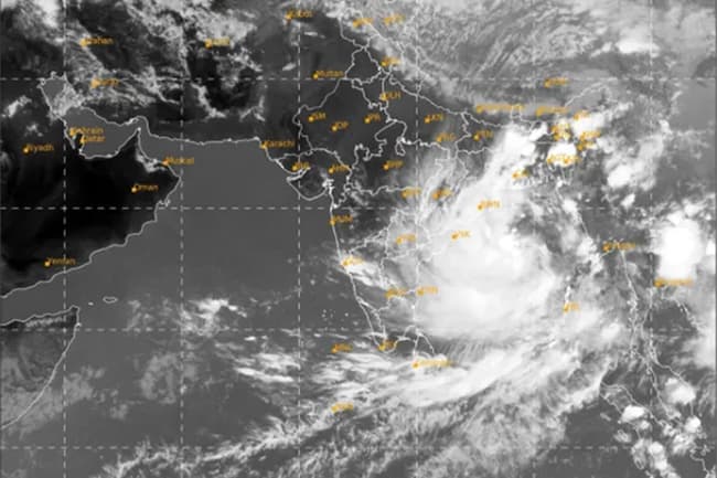 ‘YAAS’ cyclone intensifies; naval & fishing communities urged to remain alert