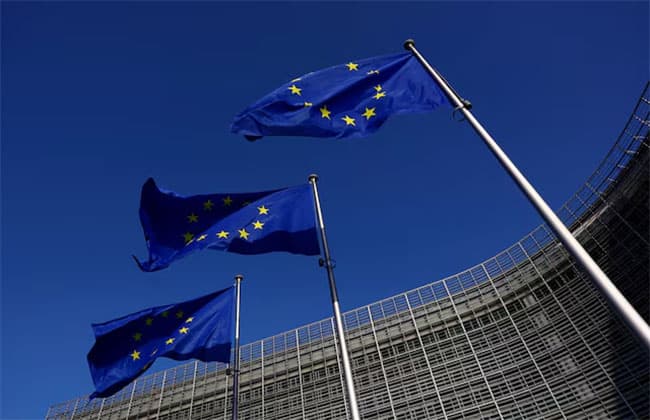 EU urges fast rollout of age-verification app to protect minors online