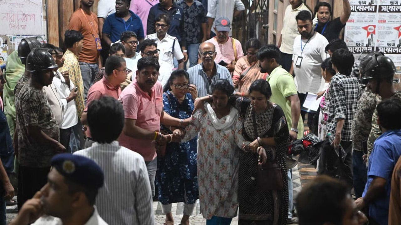 At least 17 dead in crush at Hindu festival event in India