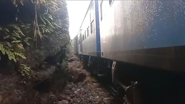 Re-railing of derailed Peradeniya-Colombo train underway; Upcountry train services suspended
